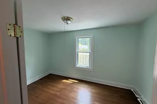 133 Eastern Dr, Middletown, CT 06457 - Photo 5