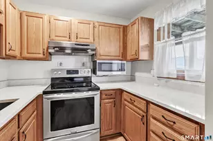40 Senior Dr, Monroe, CT 06468 - Photo 9