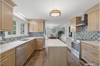 104 Newport Avenue, West Hartford, CT 06107 - Photo 15