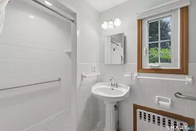 104 Newport Avenue, West Hartford, CT 06107 - Photo 25