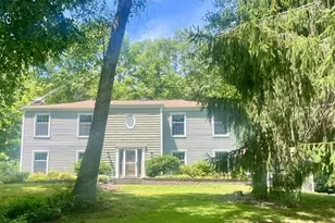 19 Legendary Rd, East Lyme, CT 06333 - Photo 1