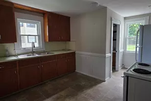 86 Main St, East Windsor, CT 06088 - Photo 5