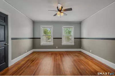 891 Bank Street, New London, CT 06320 - Photo 17