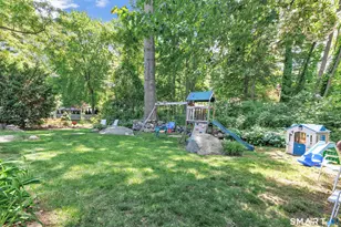 331 Mt Pleasant Ave, Stratford, CT 06614 - Photo 29