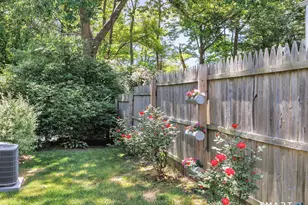 331 Mt Pleasant Ave, Stratford, CT 06614 - Photo 31