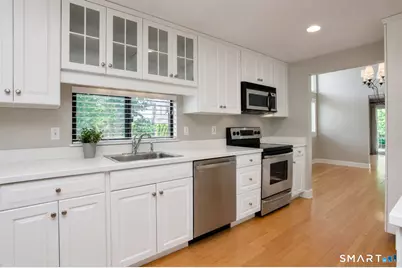 7 Old Mill Court #7, Simsbury, CT 06070 - Photo 3