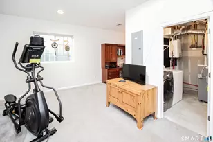 6 Lawrence Ave, Danbury, CT 06810 - Photo 25