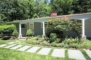 36 Creeping Hemlock Dr, Norwalk, CT 06851 - Photo 5