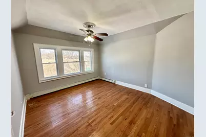 2683 Fairfield Avenue #3rd Fl, Bridgeport, CT 06605 - Photo 9