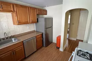 28 Hobbie St, Stamford, CT 06902 - Photo 9