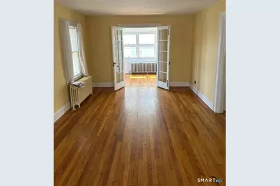 28 Hobbie Street, Stamford, CT 06902 - Photo 3
