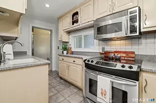 36 Donovan Rd, Naugatuck, CT 06770 - Photo 9