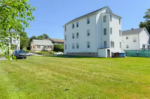 24 Miller St, New Britain, CT 06053 - Photo 9