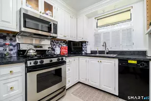 71 Strawberry Hill Ave, Stamford, CT 06902 - Photo 9