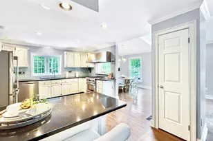 17 Danforth Dr, New Canaan, CT 06840 - Photo 7