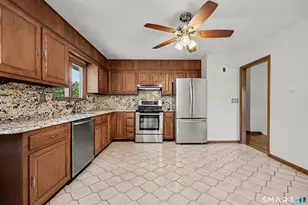 17 Green Hill Rd, Bethany, CT 06524 - Photo 9