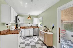 76 Great Plain Rd, Norwich, CT 06360 - Photo 3