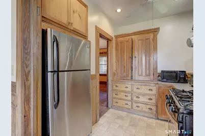 81 Chestnut Street, Windham, CT 06226 - Photo 13