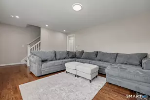 210 Stratfield Pl, Bridgeport, CT 06606 - Photo 11