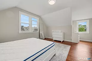210 Stratfield Pl, Bridgeport, CT 06606 - Photo 27