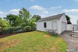 210 Stratfield Pl, Bridgeport, CT 06606 - Photo 7