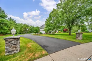 193 Scarborough Ln, Middletown, CT 06457 - Photo 3