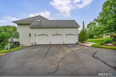 193 Scarborough Lane, Middletown, CT 06457 - Photo 9