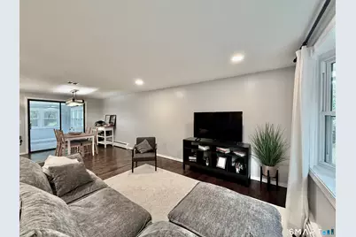 32 Cullen Avenue, West Haven, CT 06516 - Photo 5