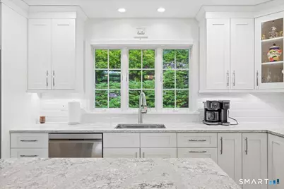 30 Yorkshire Drive, Waterford, CT 06385 - Photo 17