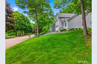 30 Yorkshire Drive, Waterford, CT 06385 - Photo 7