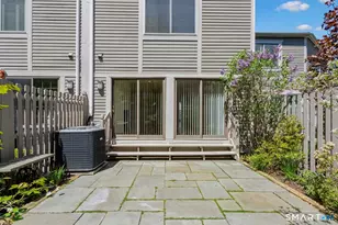 33 Strathmore Ln, Norwalk, CT 06880 - Photo 3