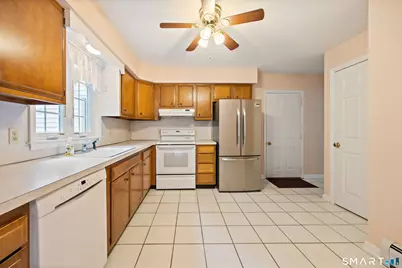 129 Pleasant Drive, Cheshire, CT 06410 - Photo 3