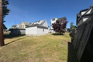 231 Goddard Ave, Bridgeport, CT 06610 - Photo 13