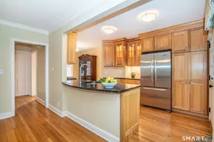 1040 Farmington Ave, West Hartford, CT 06107 - Photo 13