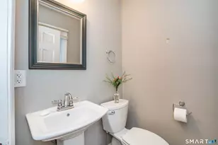 1040 Farmington Ave, West Hartford, CT 06107 - Photo 17