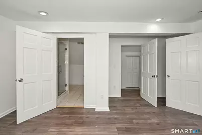 30 Dora Street, Stamford, CT 06902 - Photo 29