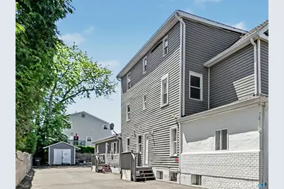 30 Dora Street, Stamford, CT 06902 - Photo 35