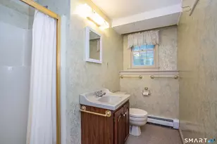 6 Stratton Ln, Simsbury, CT 06092 - Photo 33
