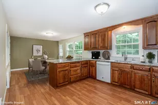 6 Stratton Ln, Simsbury, CT 06092 - Photo 9