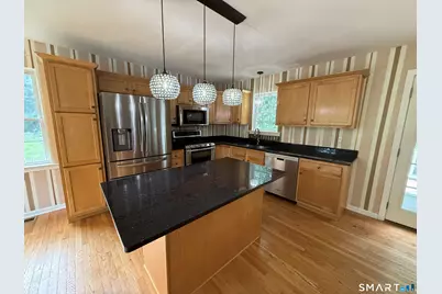 25 Meg Way, Windsor Locks, CT 06096 - Photo 5