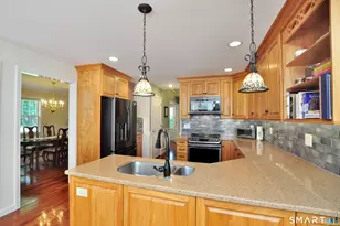 79 High Valley Dr, Canton, CT 06019 - Photo 7