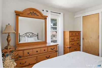35 Faucett Street, Stamford, CT 06906 - Photo 15