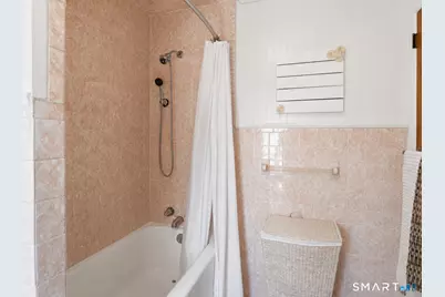 35 Faucett Street, Stamford, CT 06906 - Photo 17