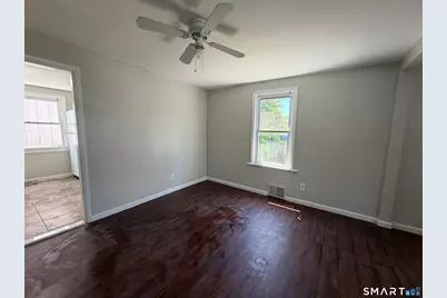 116 Hastings Street, Bridgeport, CT 06610 - Photo 7