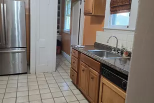 197 Ridgefield St, Hartford, CT 06112 - Photo 13
