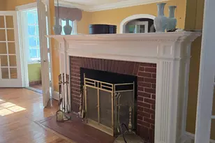 197 Ridgefield St, Hartford, CT 06112 - Photo 7