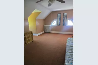 197 Ridgefield Street, Hartford, CT 06112 - Photo 17