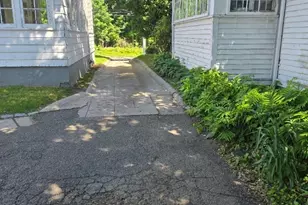 197 Ridgefield St, Hartford, CT 06112 - Photo 3