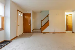 22 Windwood Dr, Windsor Locks, CT 06096 - Photo 9