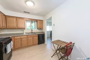 140 Thompson St, East Haven, CT 06513 - Photo 9